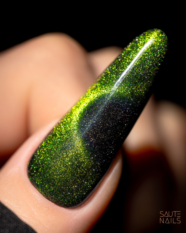 Cat Eye Effect E02